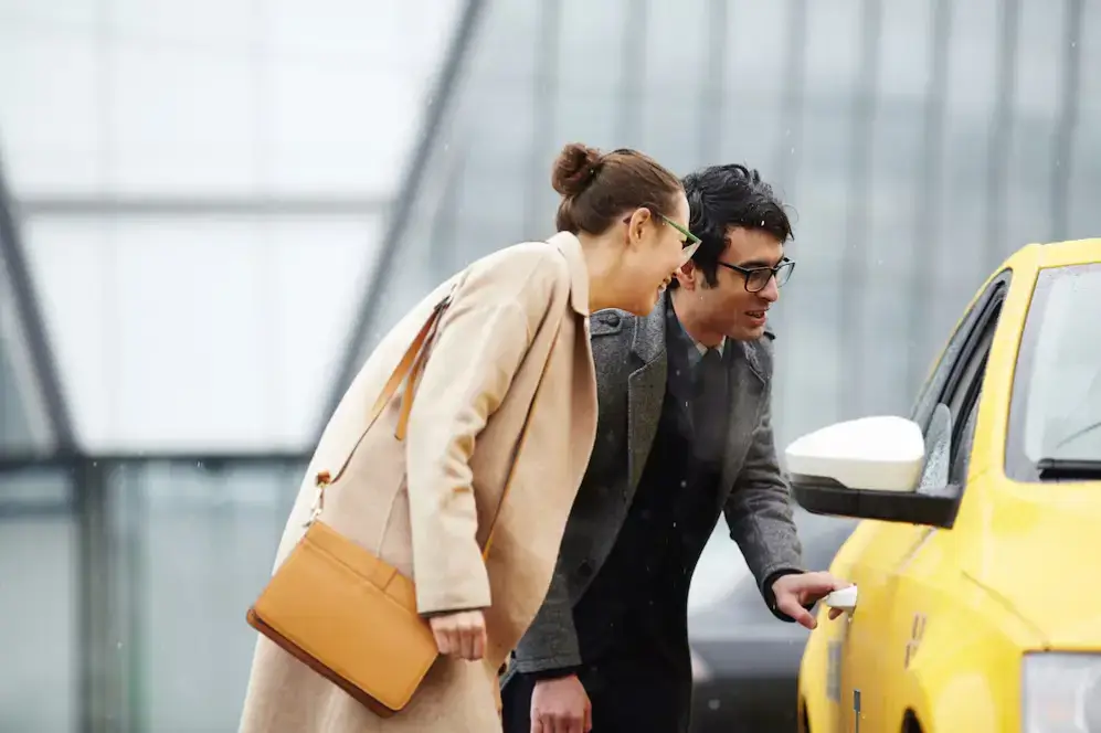 Why Choosing a Vienna Airport Cab is the Smart Way to Start Your Trip